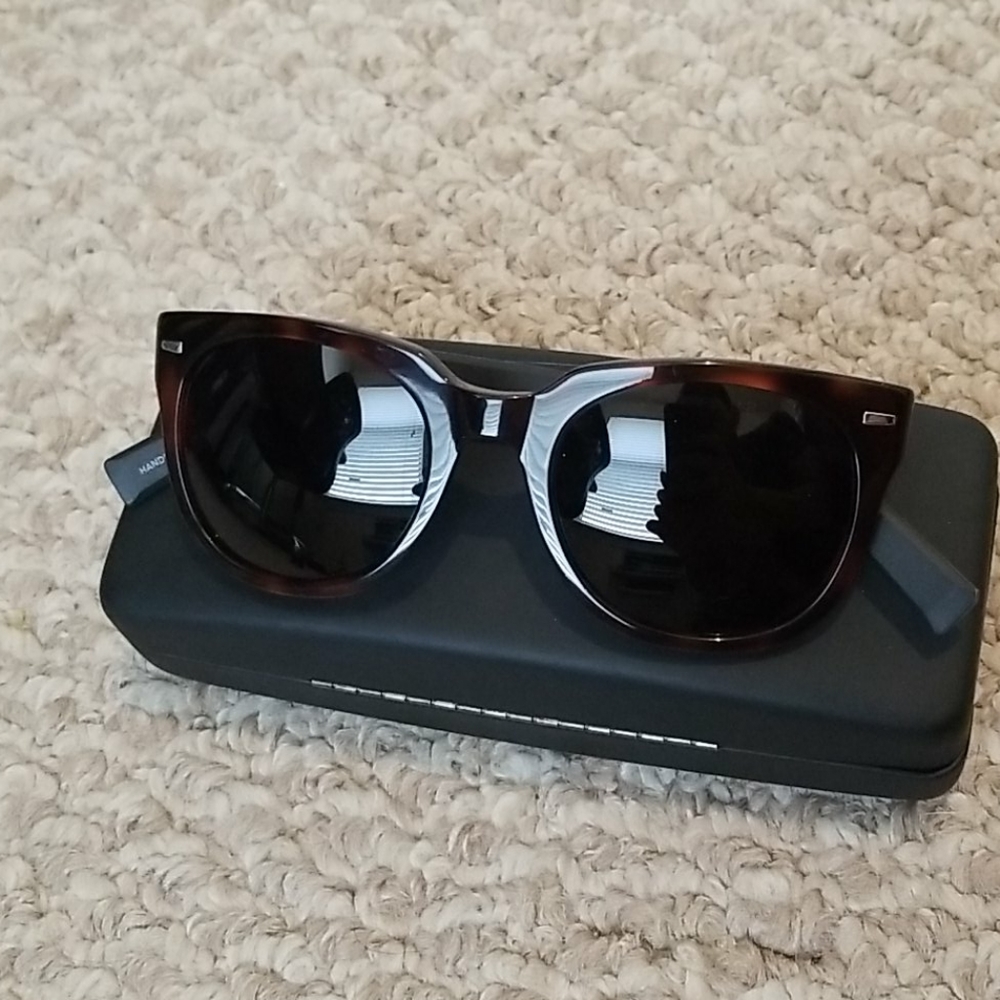 Five Four (Menlo club) club sunglasses